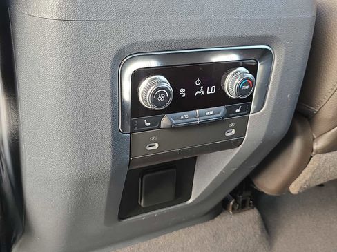 Used 2021 GMC Yukon Denali image 16