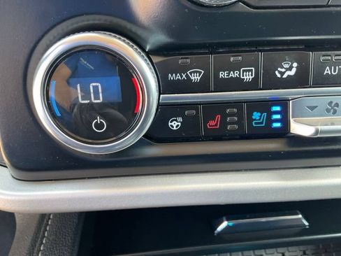 Used 2024 Ford Expedition Max XLT AWD/4WD image 23