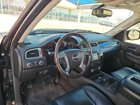 Used 2011 GMC Sierra 2500 Denali AWD/4WD image 9