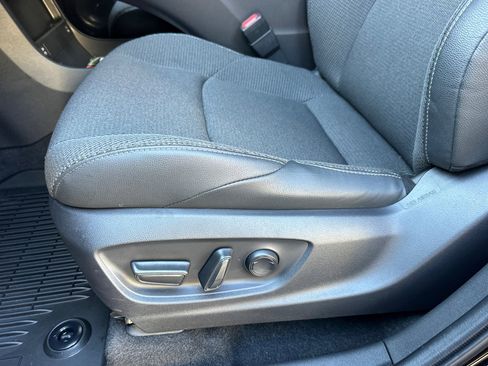 Used 2025 Toyota bZ4X AWD image 13