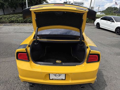 Used 2012 Dodge Charger SRT8 Super Bee w/ Driver Convenience Group II RWD image 27