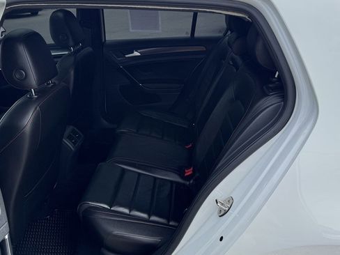Used 2019 Volkswagen GTI SE FWD image 23