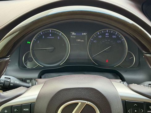 Used 2017 Lexus ES 350 w/ Luxury Package image 19