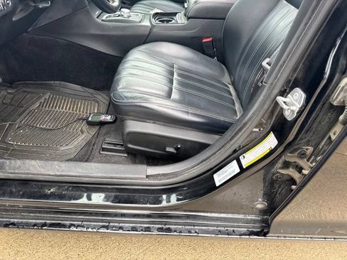 Used 2015 Chrysler 300 S AWD/4WD image 22