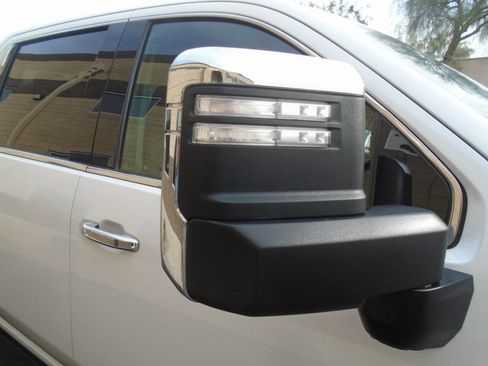 Used 2021 GMC Sierra 2500 Denali w/ Denali Ultimate Package image 25