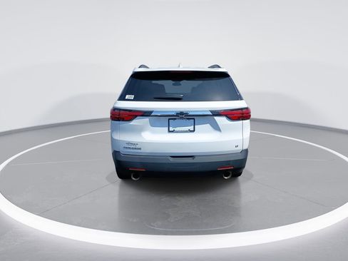 Used 2023 Chevrolet Traverse LT image 7