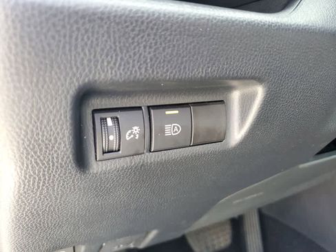 Used 2023 Toyota RAV4 SE image 21