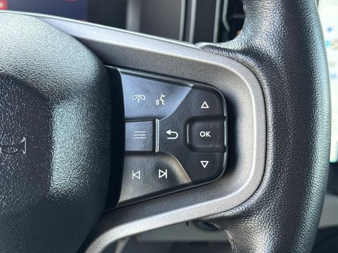 Used 2023 Ford Bronco Badlands image 11