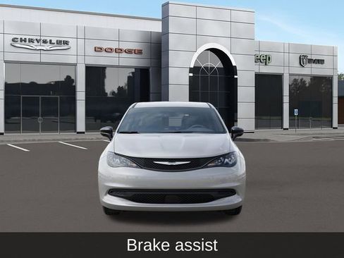 New 2026 Chrysler Voyager LX image 7