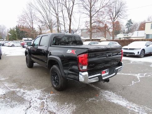 Used 2023 Toyota Tacoma SR5 image 4