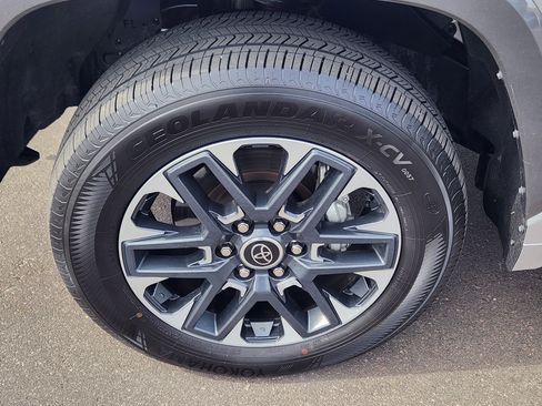 Used 2023 Toyota Tundra Limited image 15