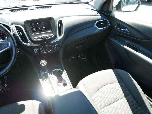 Used 2020 Chevrolet Equinox LT AWD/4WD image 11
