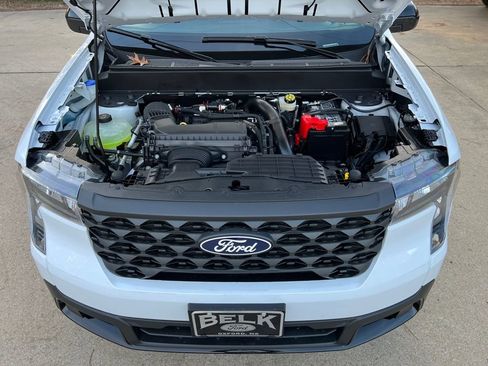 New 2026 Ford Maverick XLT w/ XLT Luxury Package image 13