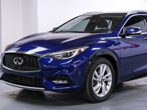 Used 2018 INFINITI QX30 Premium w/ Cargo Package image 8