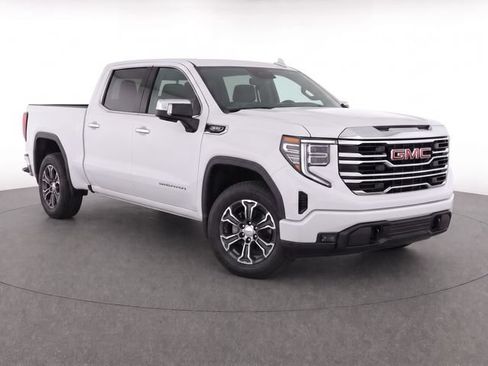 Used 2025 GMC Sierra 1500 SLT RWD image 1