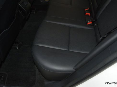 Used 2015 Mercedes-Benz GLK 350 2WD image 26