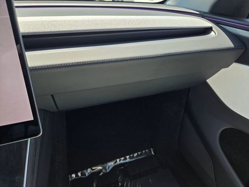 Used 2026 Tesla Model Y 2WD image 25