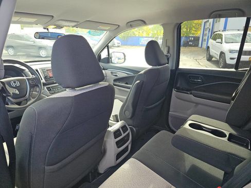 Used 2017 Honda Ridgeline RTS image 39