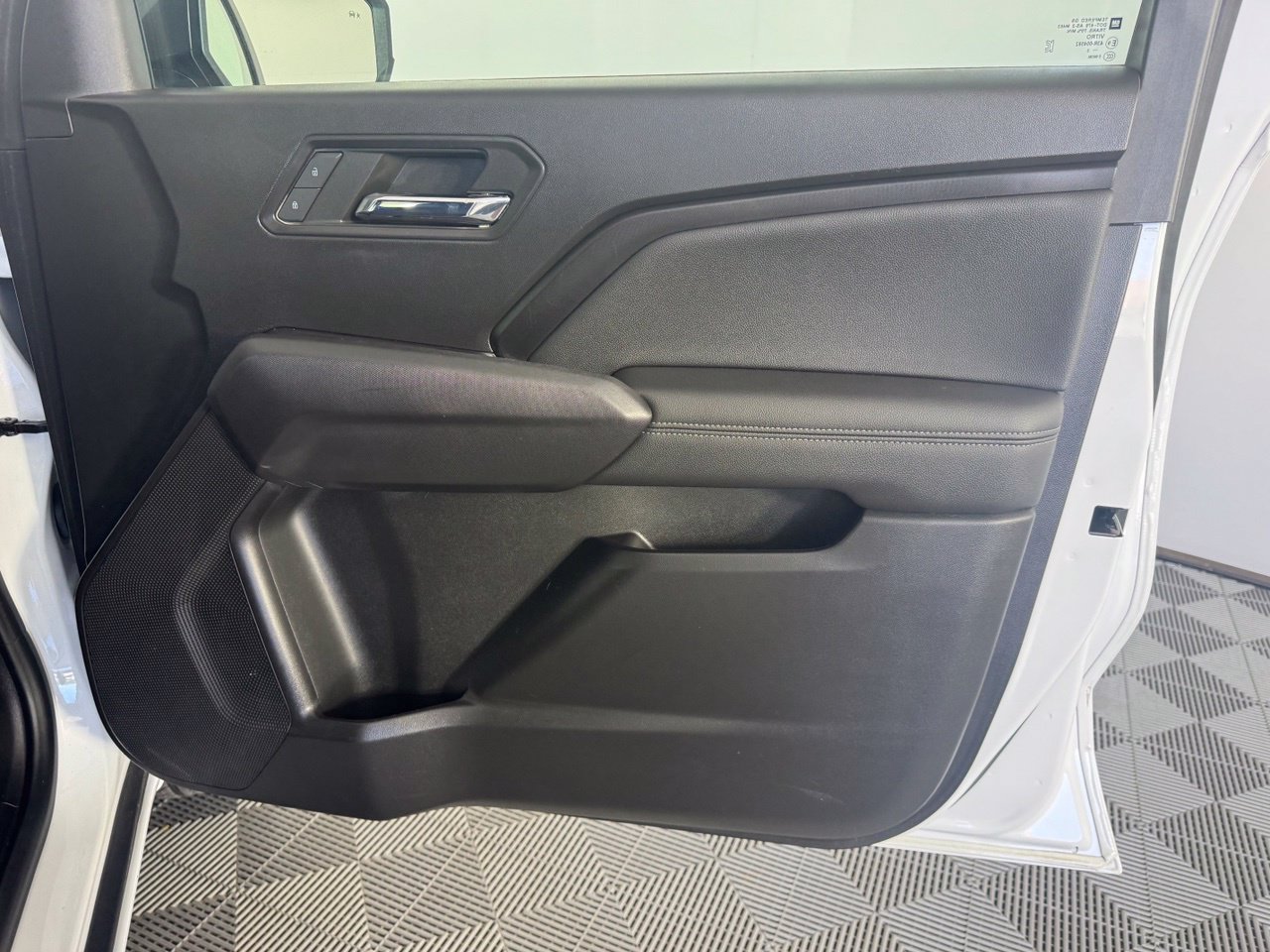 Used 2023 Chevrolet Colorado LT w/ LT Convenience Package II AWD/4WD image 32