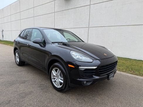 Used 2016 Porsche Cayenne image 3