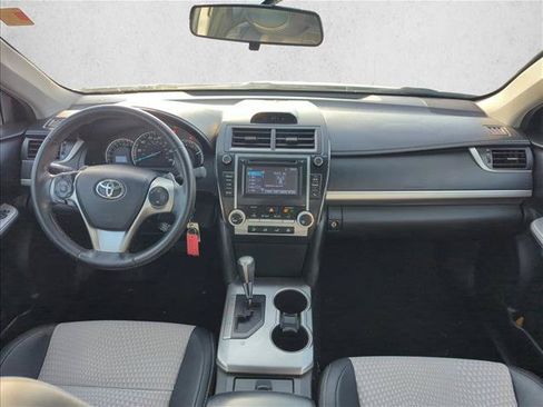 Used 2014 Toyota Camry SE FWD image 22