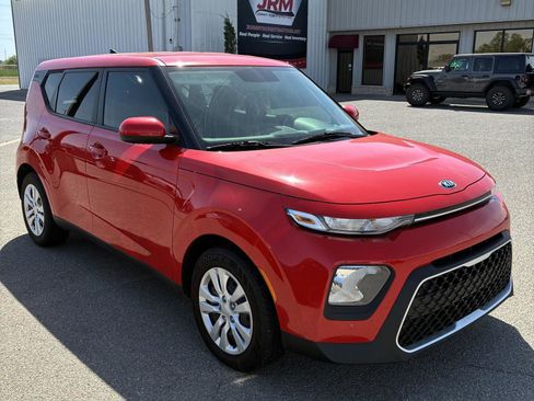 Used 2020 Kia Soul LX FWD image 13