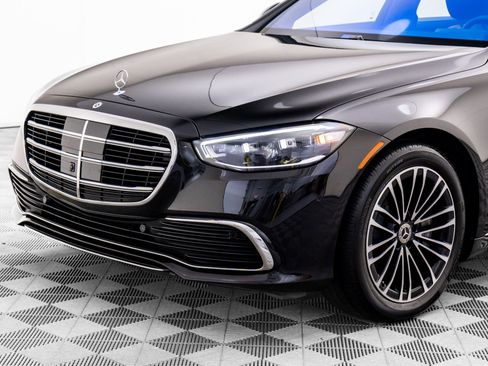 Certified 2025 Mercedes-Benz S 500 4MATIC image 38