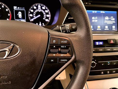 Used 2016 Hyundai Sonata SE image 18
