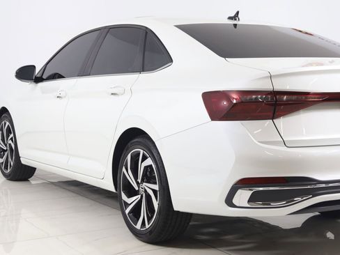 Used 2025 Volkswagen Jetta SEL FWD image 23