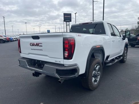 New 2026 GMC Sierra 2500 SLE image 4