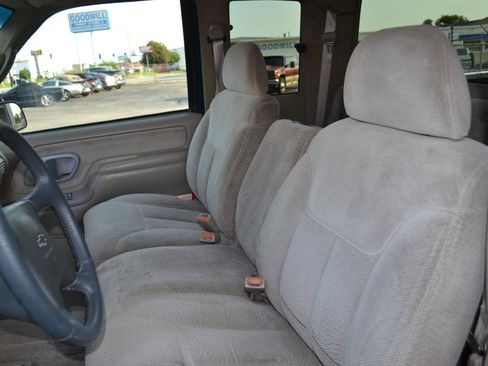 Used 1996 Chevrolet Silverado 3500 4x4 Extended Cab image 19