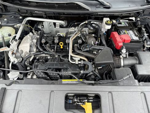 Used 2021 Nissan Rogue SV image 25