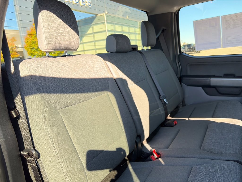 Used 2024 Ford F150 Lightning XLT AWD/4WD image 39