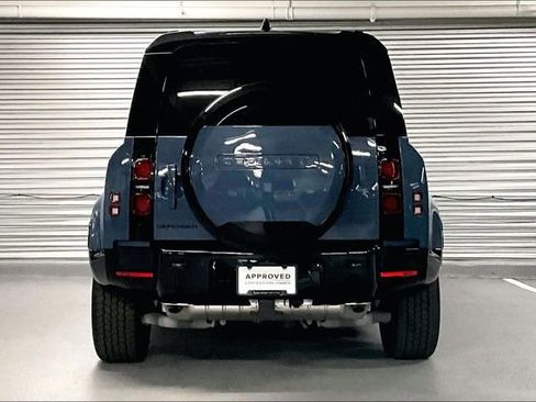 Used 2025 Land Rover Defender 110 X-Dynamic SE AWD/4WD image 3