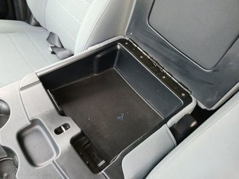 Used 2018 RAM 2500 Tradesman w/ Chrome Appearance Group image 19