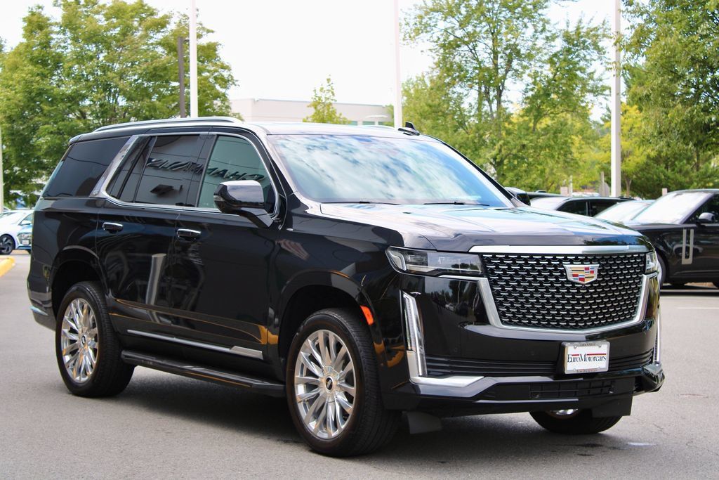 Used 2021 Cadillac Escalade Premium Luxury AWD/4WD image 2