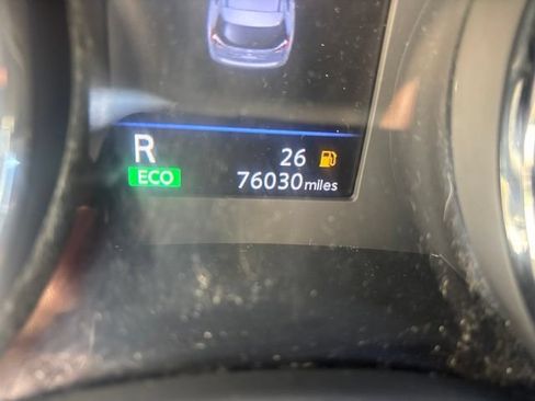 Used 2018 Nissan Rogue SV w/ Premium Package AWD/4WD image 19