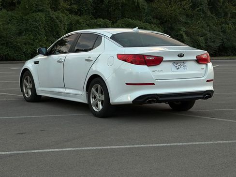 Used 2015 Kia Optima LX image 3