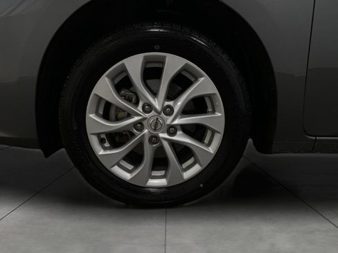 Used 2019 Nissan Sentra SV image 12