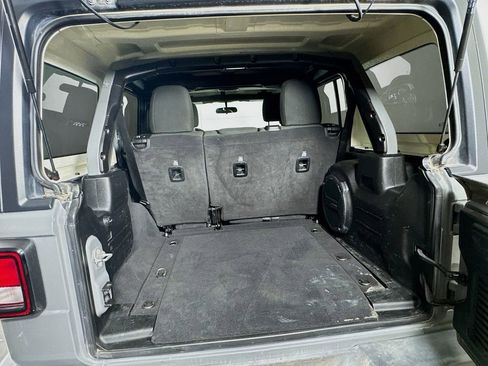 Used 2021 Jeep Wrangler Unlimited Sport image 29