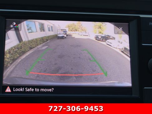 Used 2019 Volkswagen Jetta SE w/ Cold Weather Package image 4