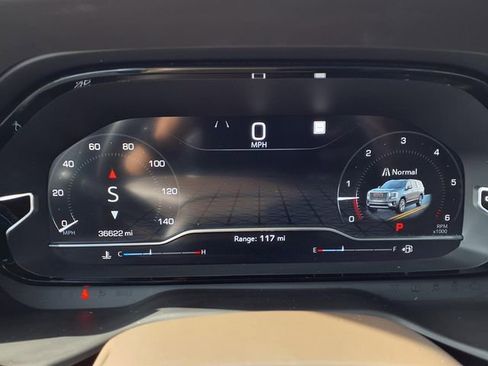Used 2022 GMC Yukon XL Denali RWD image 11
