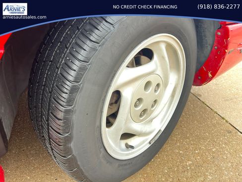 Used 1996 Ford Thunderbird LX RWD image 14