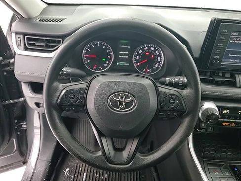 Used 2022 Toyota RAV4 XLE image 10