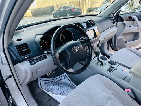 Used 2009 Toyota Highlander 2WD image 12