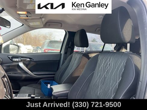 Used 2018 Mitsubishi Eclipse Cross SE image 11