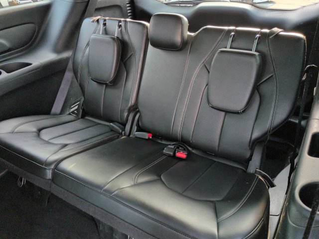 Certified 2025 Chrysler Pacifica Select FWD image 12
