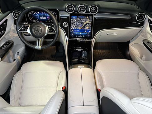 Certified 2025 Mercedes-Benz GLC 300 GLC 300 image 39