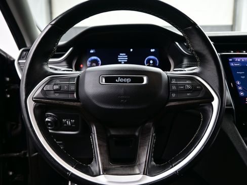 Used 2022 Jeep Grand Cherokee L Limited AWD/4WD image 24