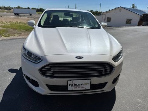 Used 2016 Ford Fusion SE w/ Equipment Group 502A FWD image 2